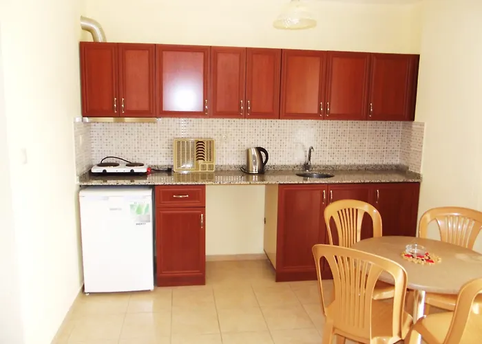 Murat Apartahotel 4*